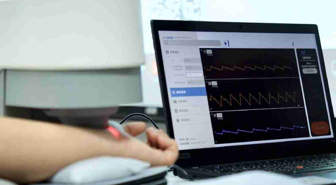 z6mg·人生就是博耘康以高解析与拟真的显示技术，，将其应用于中医检测，，提供“中医数位化检测方案”，，使传统中医检测结果数据化与可视化